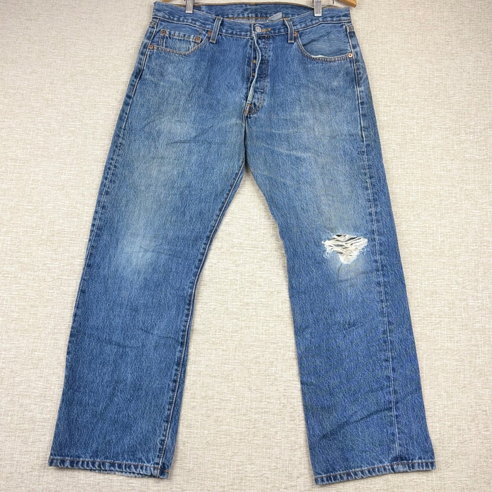 Vintage Levis 501 Mens 36x30 light distressed Denim Festival / Skate Jeans
